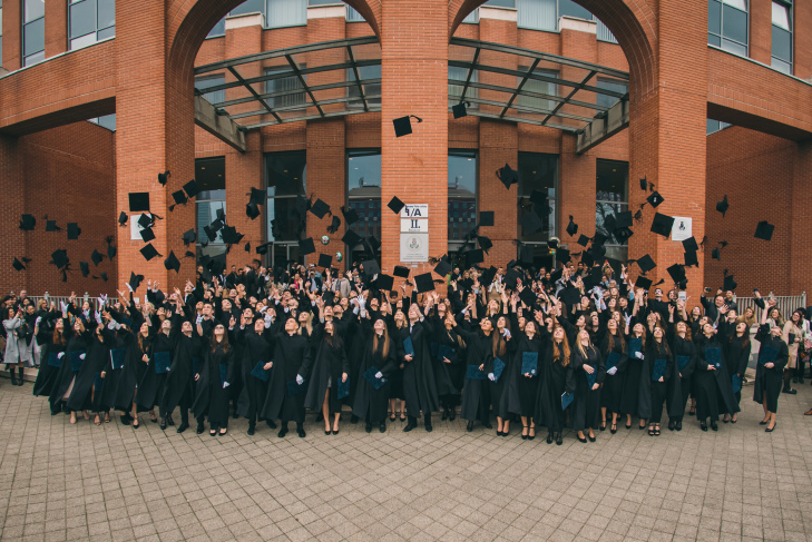 Diplomaátadó ünnepség 2024 | ELTE GTK