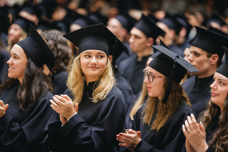 Diplomaátadó ünnepség 2024 | ELTE GTK